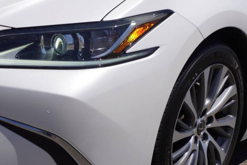 lexus es hybrid 2019 58AB21B14KU003272 image lexus es hybrid 2019 58AB21B14KU003272 image